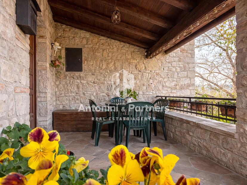 Villa a schiera in Frazione Izzalini, Todi — foto 3 di 5