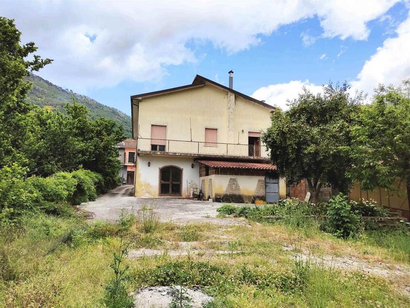 Villa in Via Buonuominini, Serino