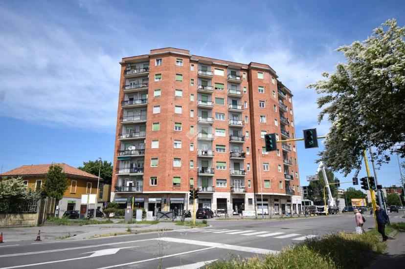 Trilocale in Viale Lombardia, Brugherio