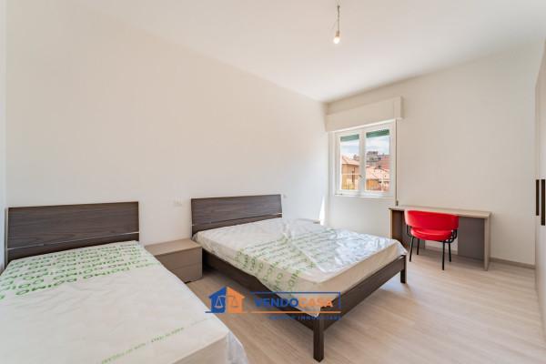 Trilocale in Via San Calocero 22, Albenga