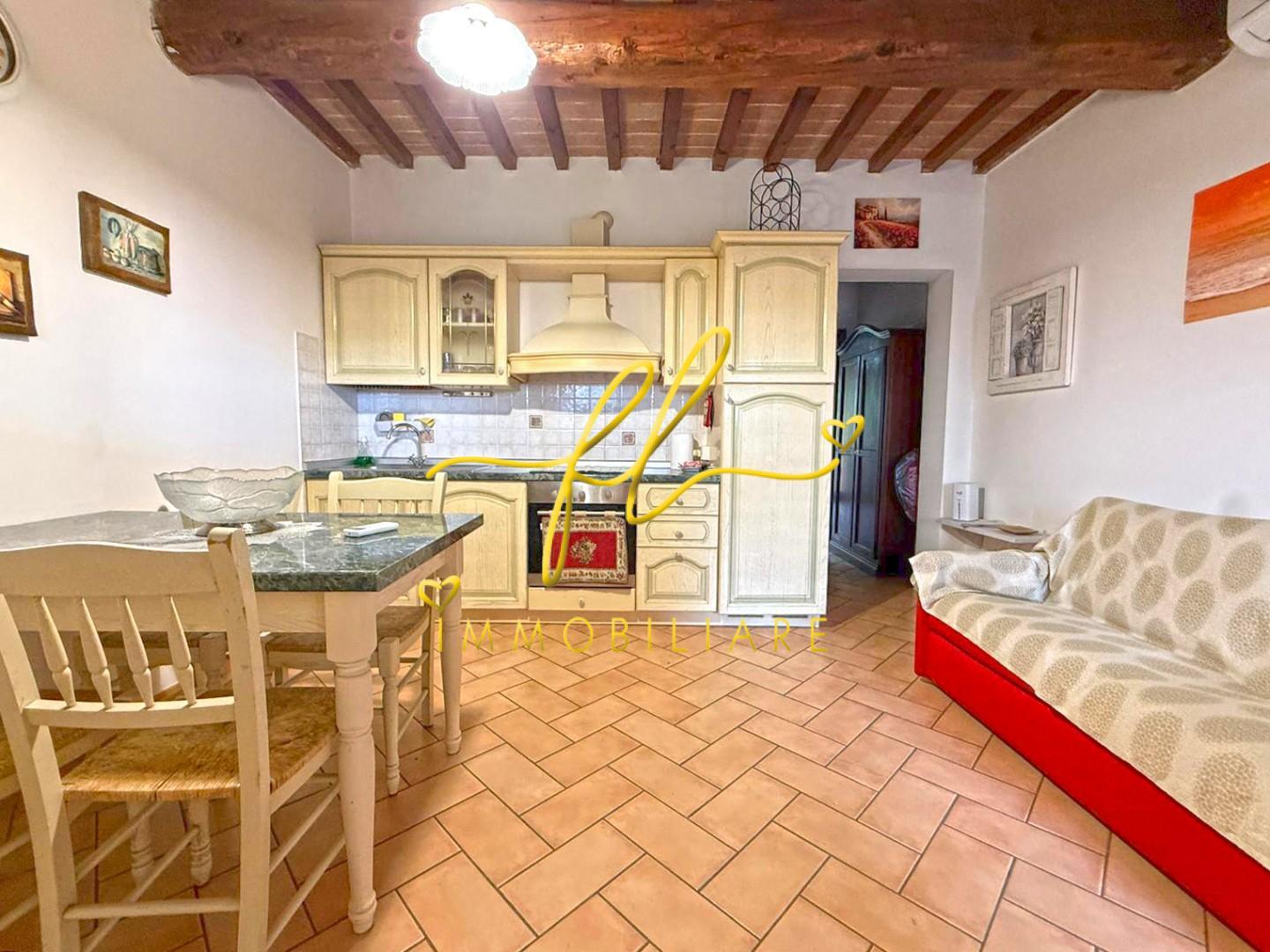 Bilocale, Riparbella