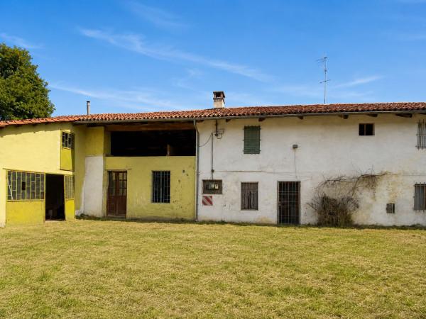 Terratetto unifamiliare in Via Martiri, Ceresole Alba
