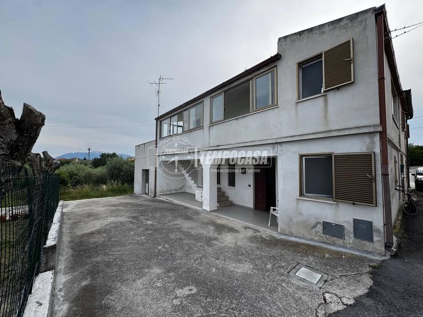 Villa a schiera in Contrada Cerreto 244, Miglianico — foto 2 di 5
