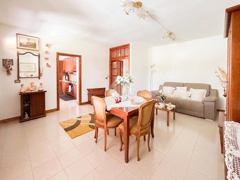 Casa indipendente in Via Franco Gallese 10, Avezzano — foto 2 di 5