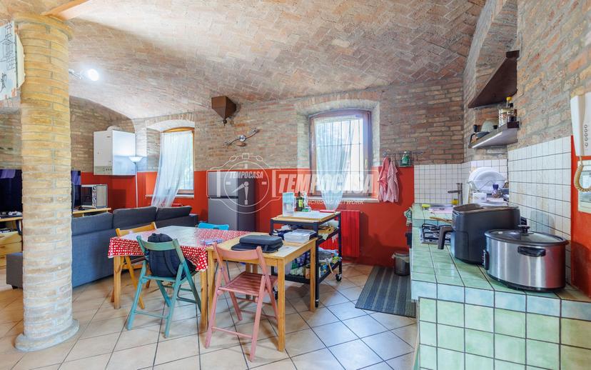Bilocale in Strada dei Notari 13, Collecchio — foto 3 di 5