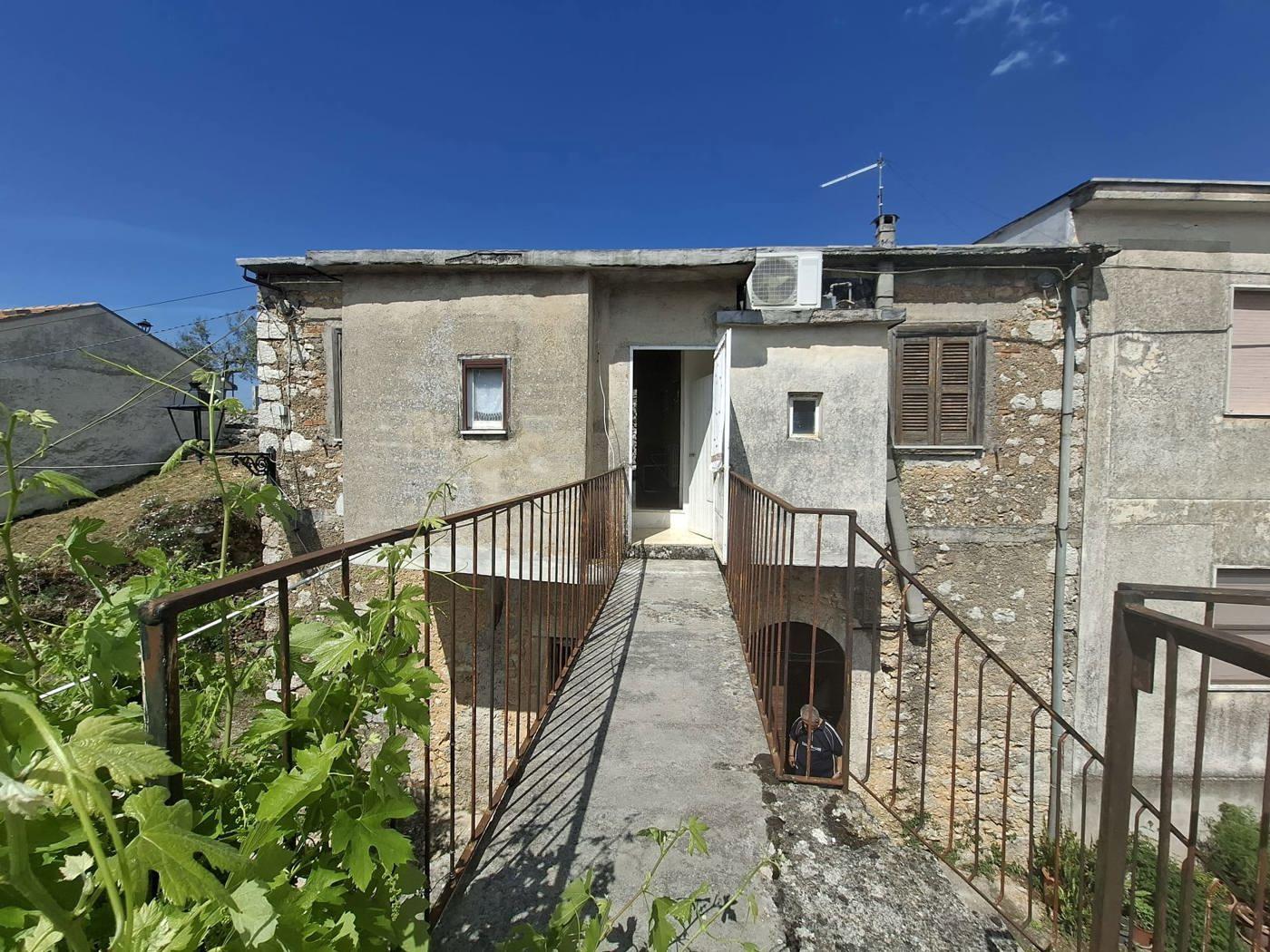 Cascina in Via Borgo Loreto 2, Campoli Appennino