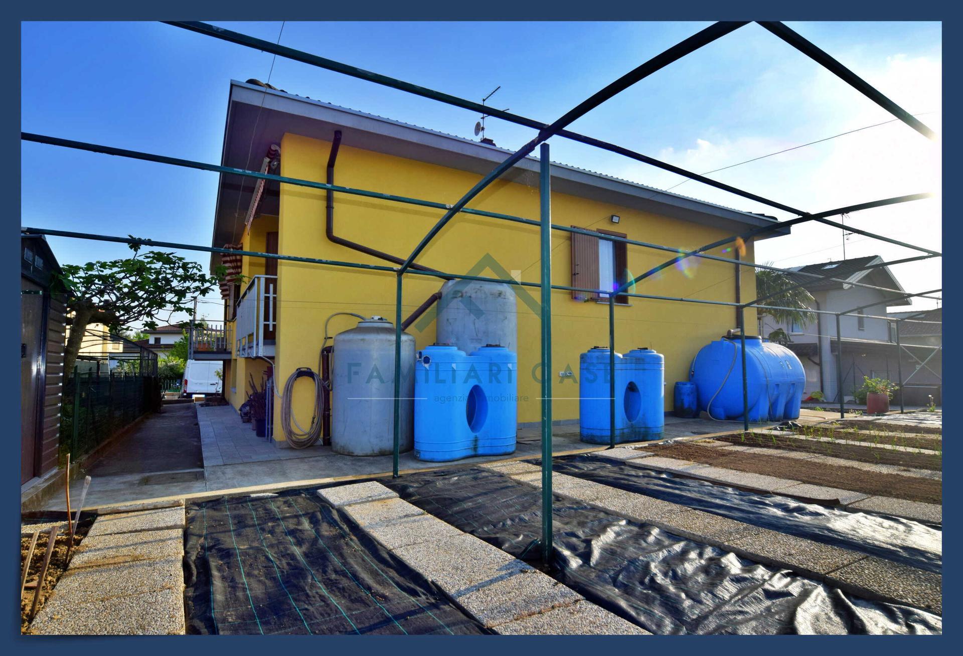 Villa in Via Castiglioni, Caronno Varesino