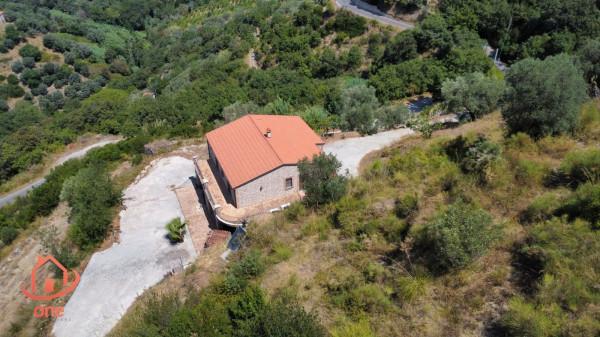 Villa, Serramezzana