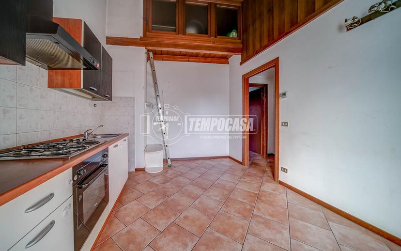 Bilocale in Via Cadolini, Gallarate