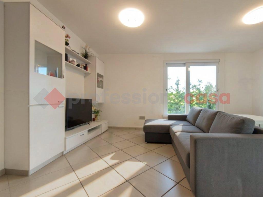 Villa in Via Isonzo , Arona