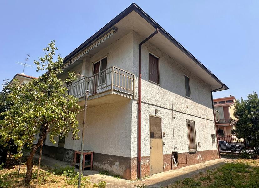 Villa in Via Solferino 9, Pavia — foto 4 di 5