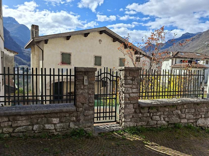 Casa indipendente in Via Giovanni Uberti 2, Longarone — foto 3 di 5