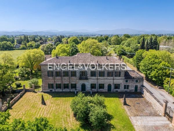 Villa, Montechiarugolo
