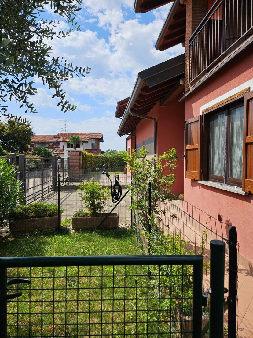 Villa in Via Brera 51/d, Varallo Pombia — foto 4 di 5