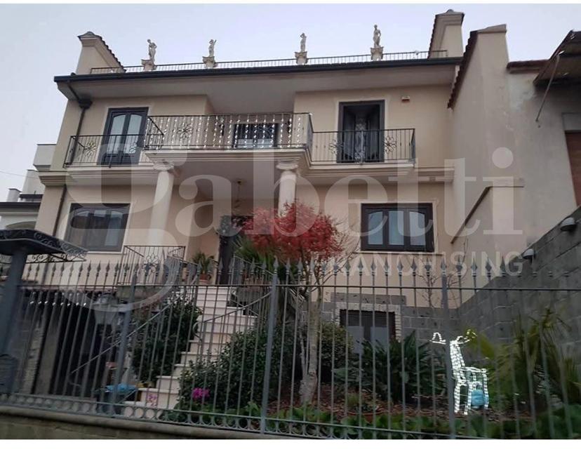 Villa in Via Sopra Torone, Castel Morrone — foto 3 di 5