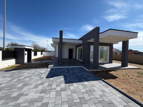 Villa bifamiliare in Via Eschieto 96, Nettuno — foto 4 di 5
