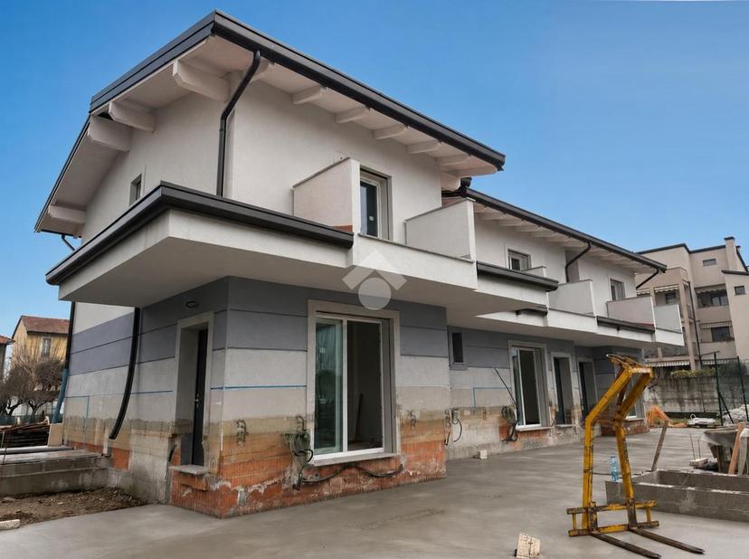 Villa a schiera in Via col di Lana, Brugherio