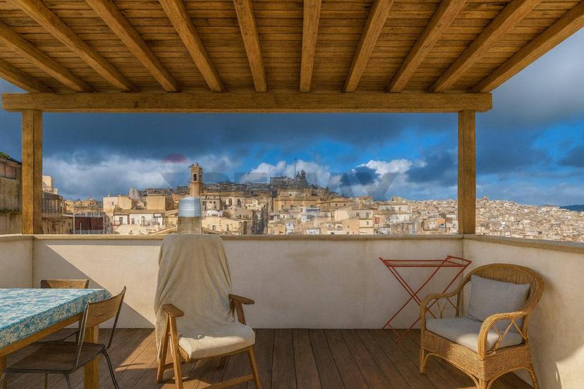 Casa indipendente in Via Calì 56, Caltagirone — foto 2 di 5