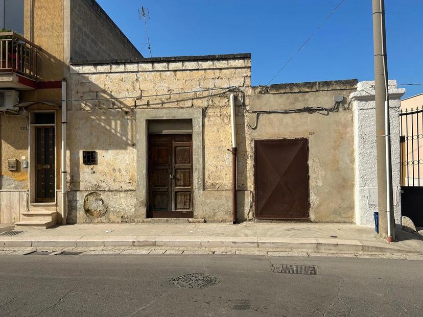 Casa indipendente in Via Alcide De Gasperi 122, Canosa di Puglia — foto 4 di 4