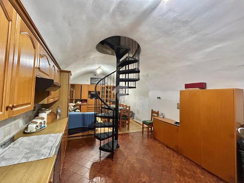 Trilocale in Via Castello 27, Solto Collina — foto 3 di 5