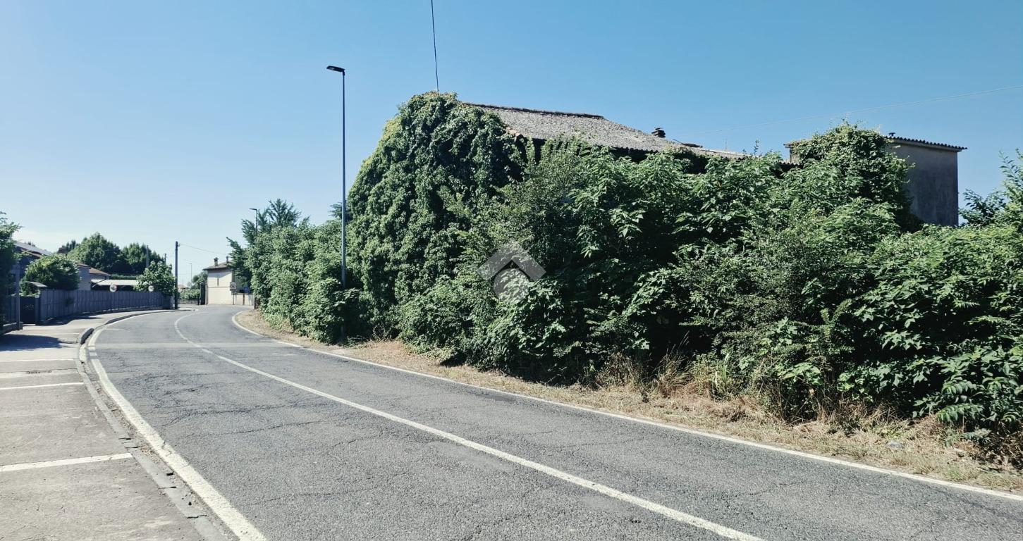 Casa indipendente in Via degli Alpini, Zevio