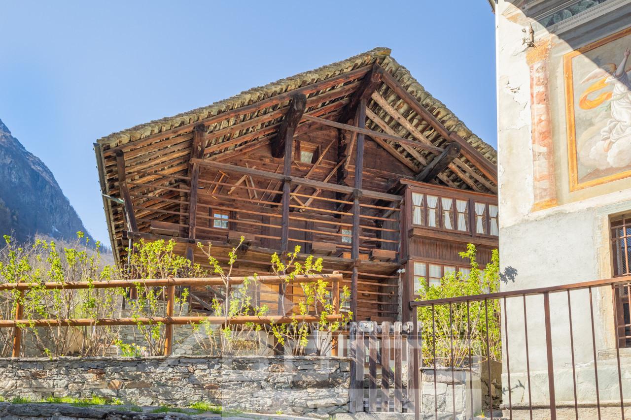 Casa indipendente in Reale Inferiore, Alagna Valsesia