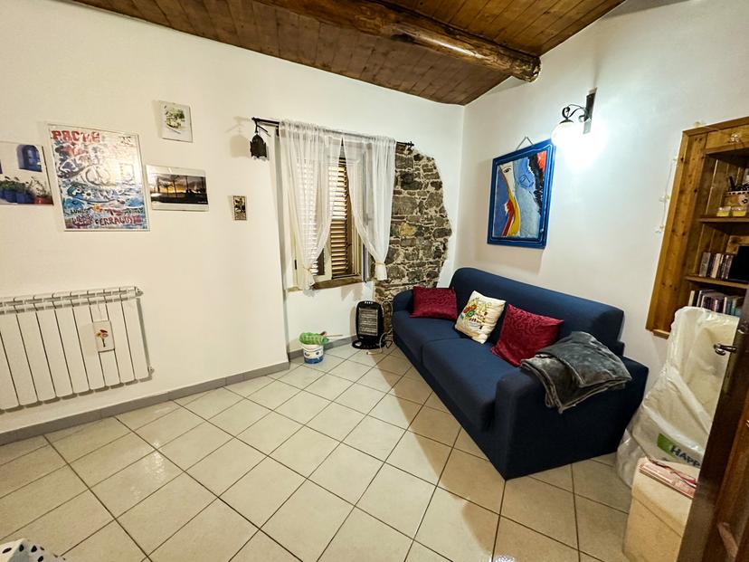 Trilocale in Vico II San Giovanni, Caselle in Pittari — foto 3 di 5