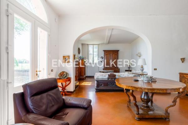 Villa in Via Olmetola 11, Bologna