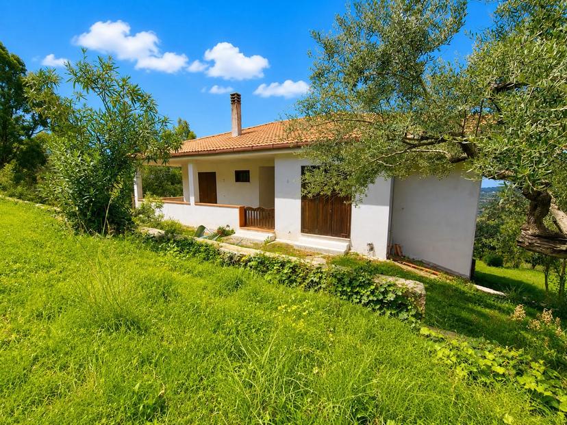 Villa bifamiliare in Contrada San Biagio Matonti 1, Laureana Cilento