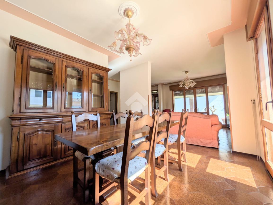Villa in Via Asiago 12, Casier