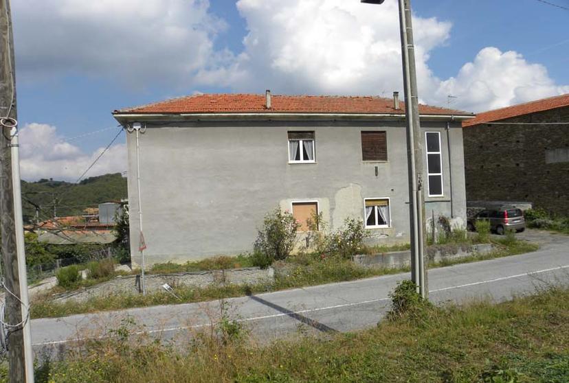 Casa indipendente in San Massimo, Piana Crixia