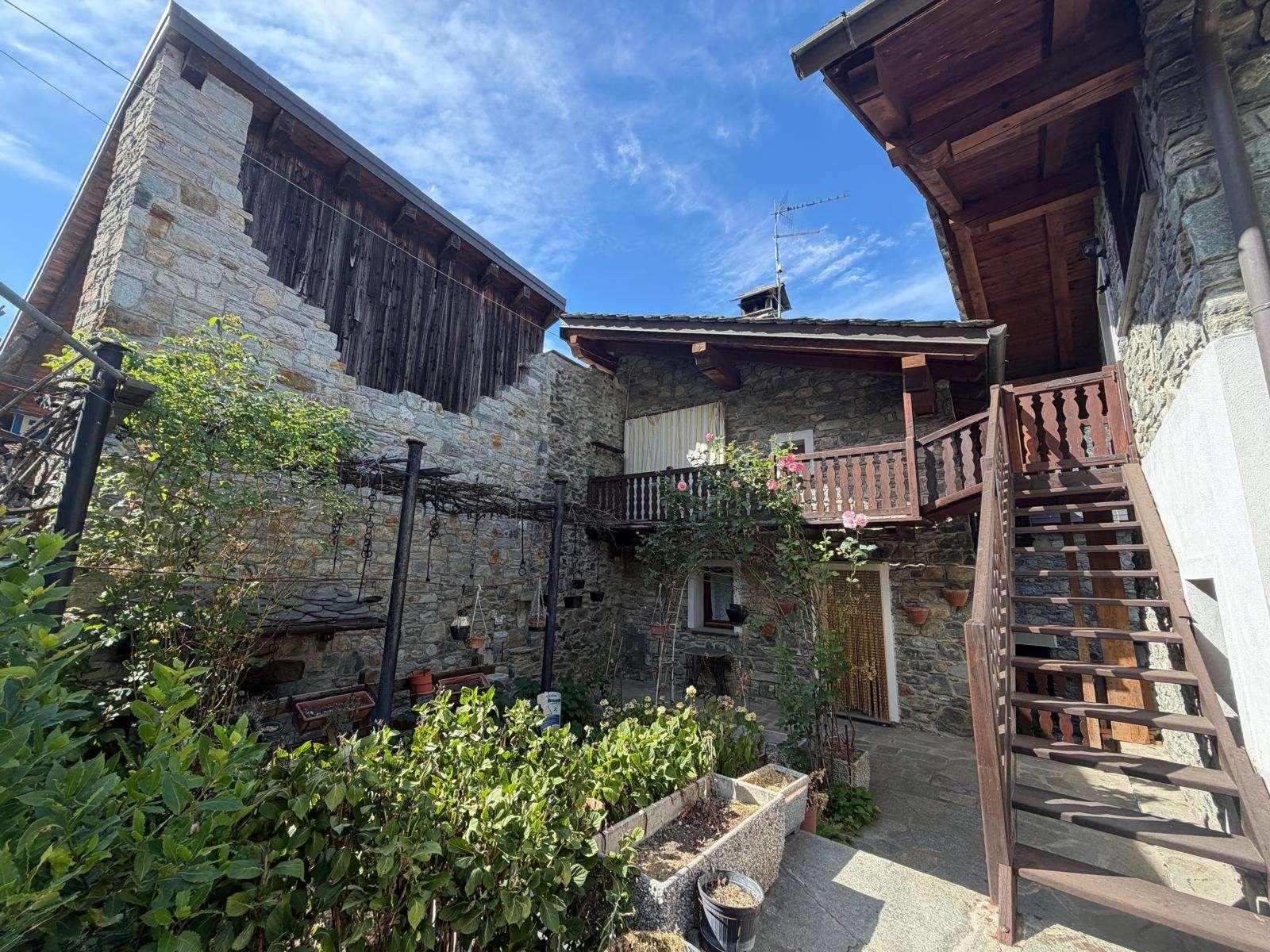Casa indipendente in Località Tzesanuova, Pontey