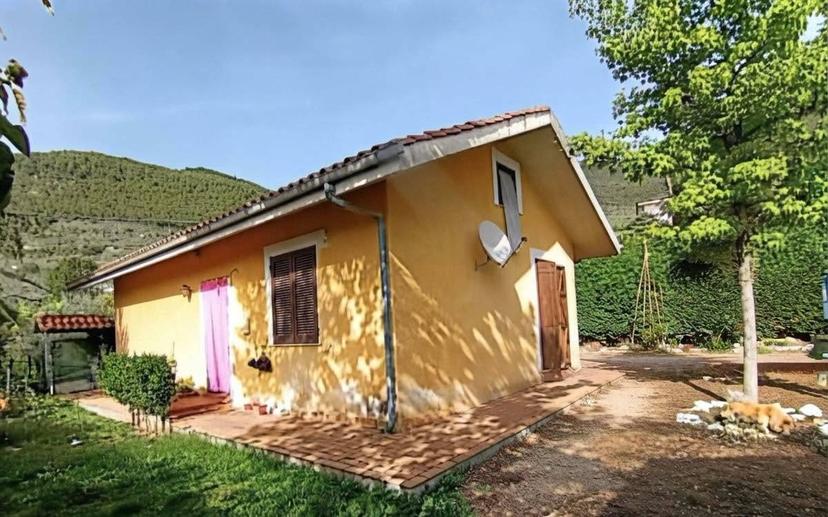 Casa indipendente in Via Fontana Scurano Snc, Alatri — foto 3 di 5