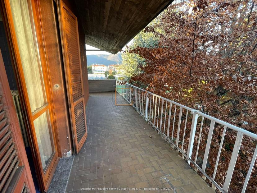 Appartamento in Via San Martino Vecchio 27, Torre Boldone — foto 2 di 5