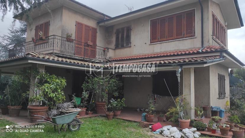 Villa in Via Sarzanese Nord, Massarosa