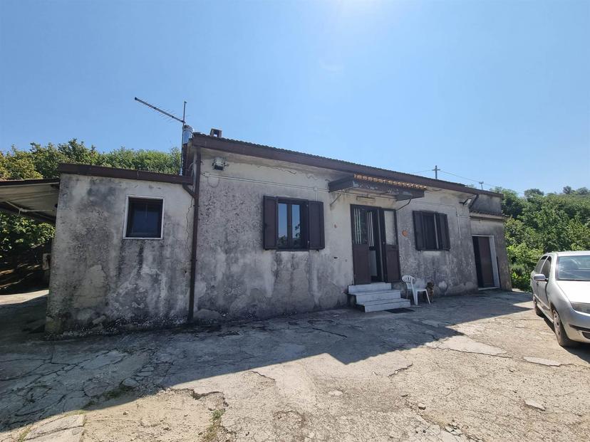Casa indipendente in Via Bosco dei Preti, Avellino — foto 4 di 5