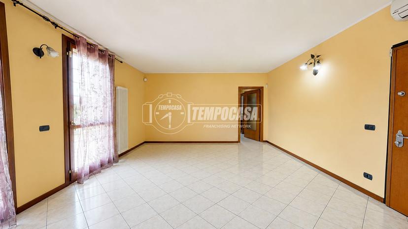 Trilocale in Strada Reatino 60, Novellara — foto 2 di 5