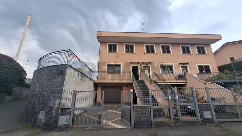 Villa a schiera in Via Roberto Rimini 49, Aci Castello — foto 2 di 5