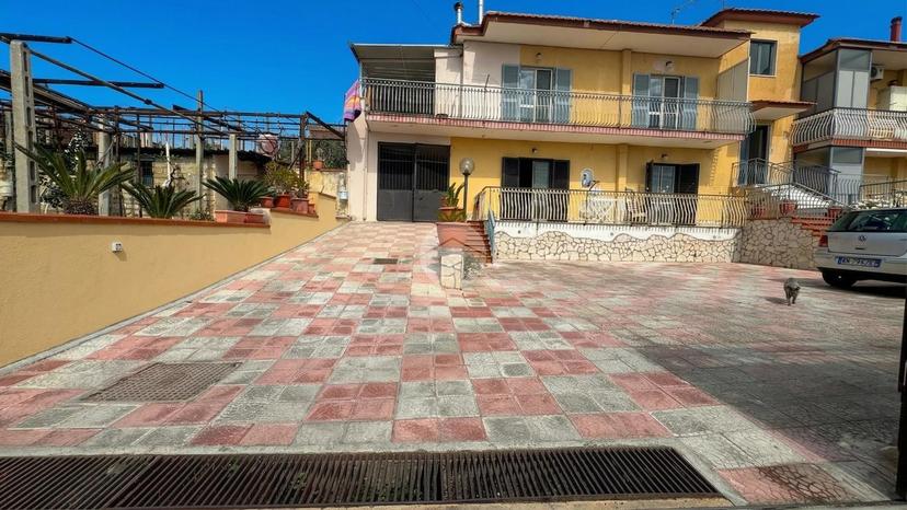 Quadrilocale in Via Monterusso 90, Pozzuoli — foto 4 di 5