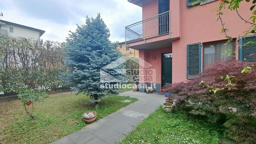 Villa a schiera in Via Brusocchi, Fornovo San Giovanni — foto 2 di 5