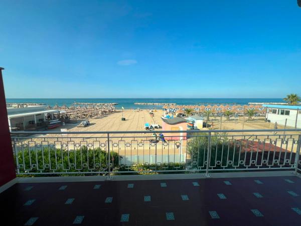Villa a schiera in Viale Alcione 76, Francavilla al Mare
