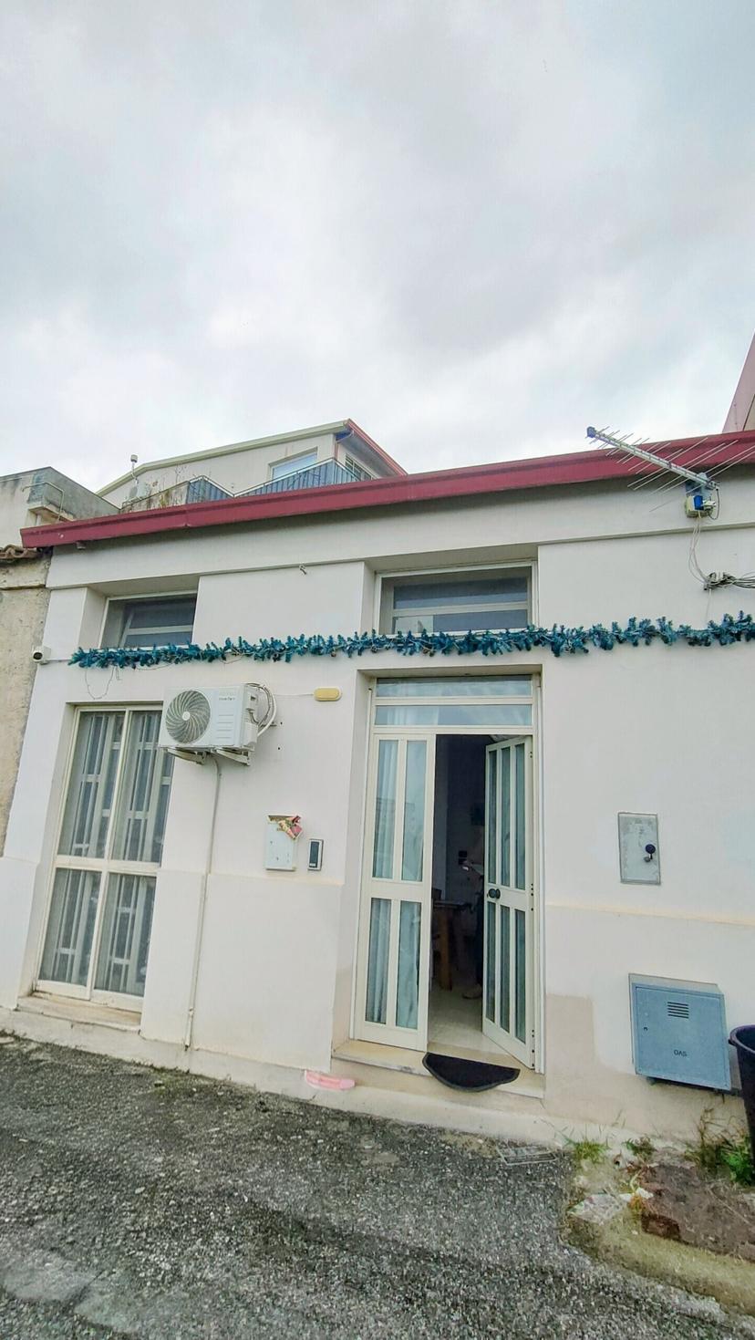 Casa indipendente in Via Cartisano 57, Reggio di Calabria