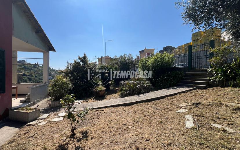 Casa indipendente in Via Giovanni Pascoli 68, Sanremo — foto 2 di 5