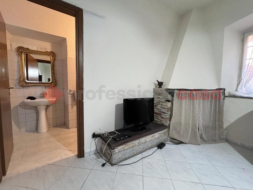 Bilocale in Vicolo Mazzini, Castelletto sopra Ticino — foto 5 di 5