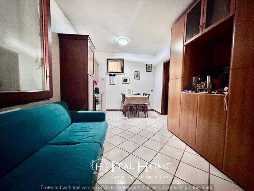 Bilocale in Via Giulio Cesare, Desenzano del Garda — foto 4 di 5