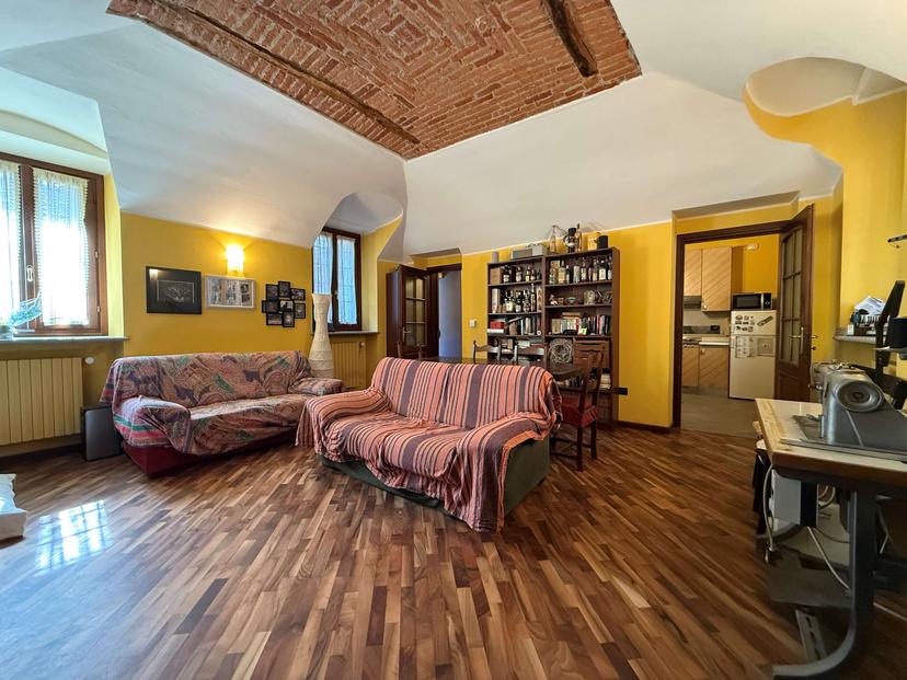Porzione di casa in Via Cavour 82 , Corio — foto 3 di 5
