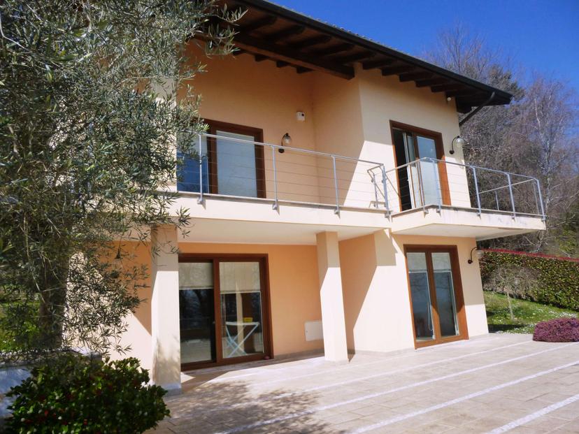 Villa unifamiliare, Nebbiuno — foto 3 di 5