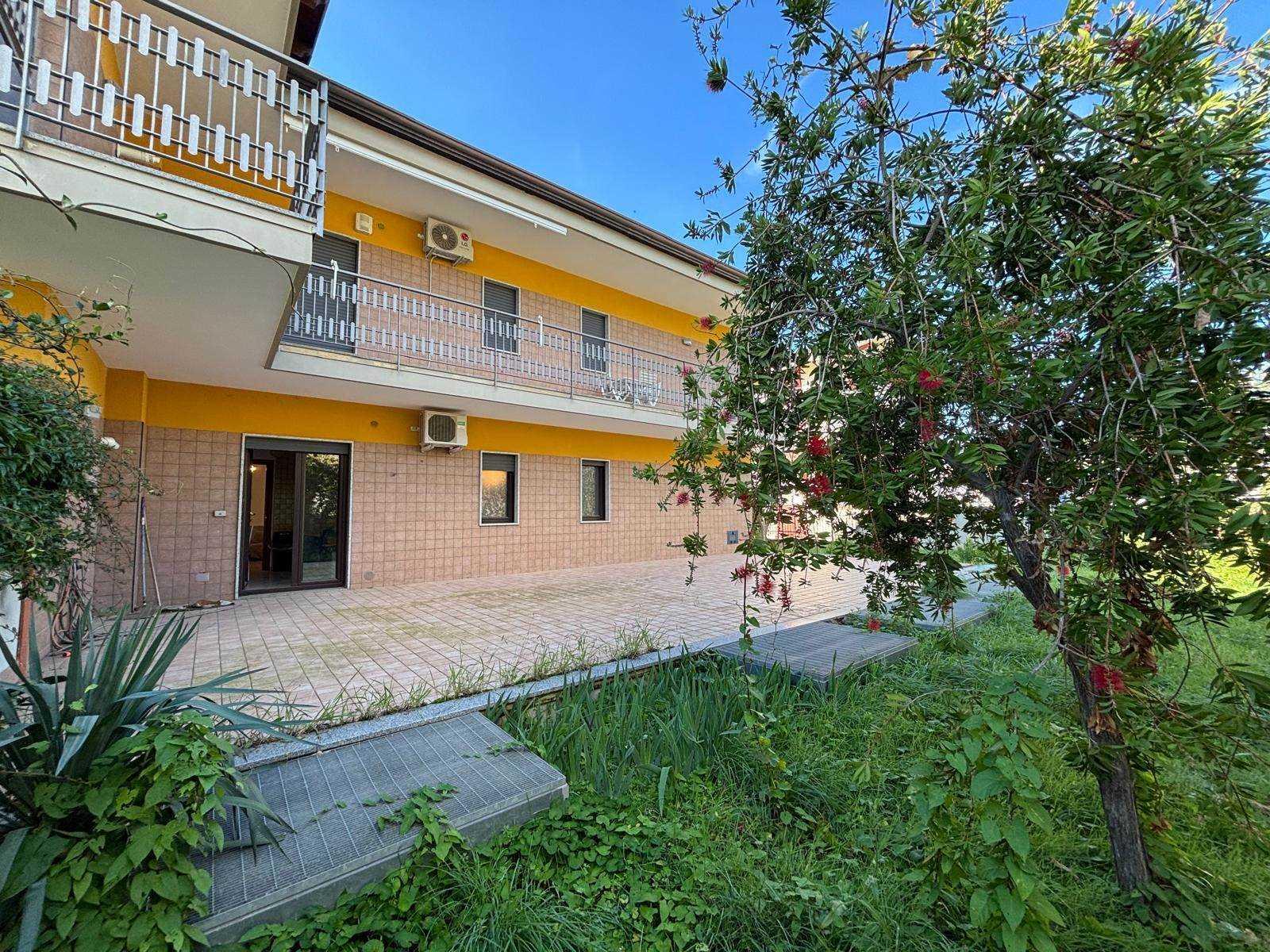 Trilocale in Via Dante Alighieri, Montecorvino Pugliano