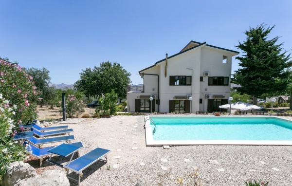Villa in Via Salvatore La Rosa, Aragona — foto 3 di 5