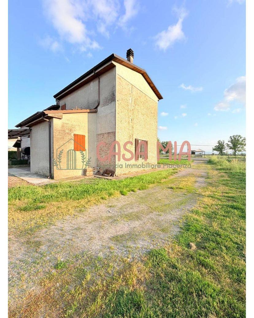 Casa indipendente in Loalità Zerbione, Calendasco — foto 3 di 5